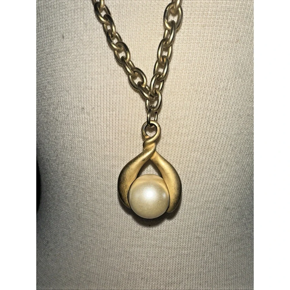 Unbranded Pendant Necklace Women 38in Gold Faux Pearl Excellent Wishbone Link